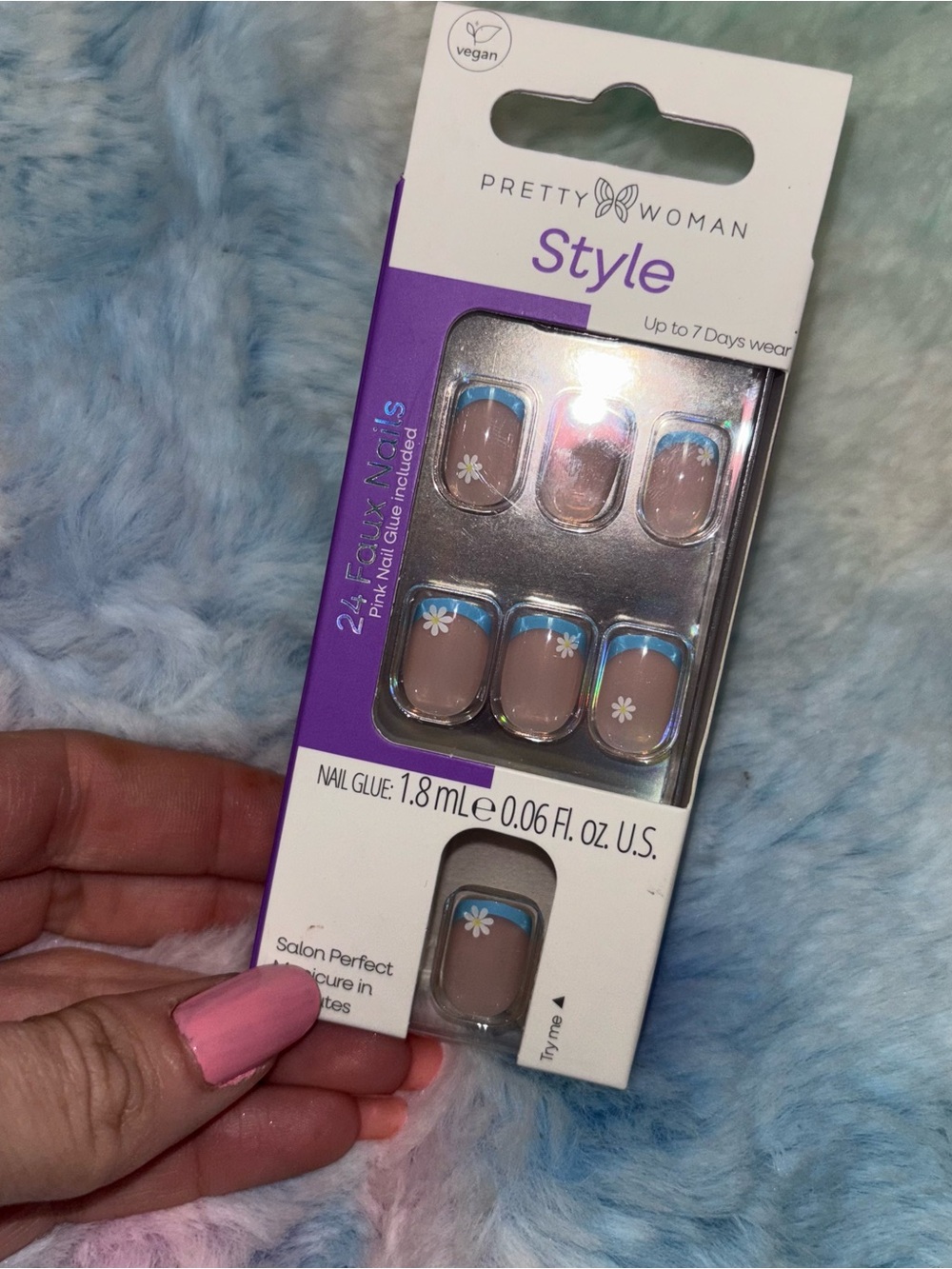 Nwt Pretty Woman Style Glue-On Nails - Beige with Blue French Tips & White Daisy